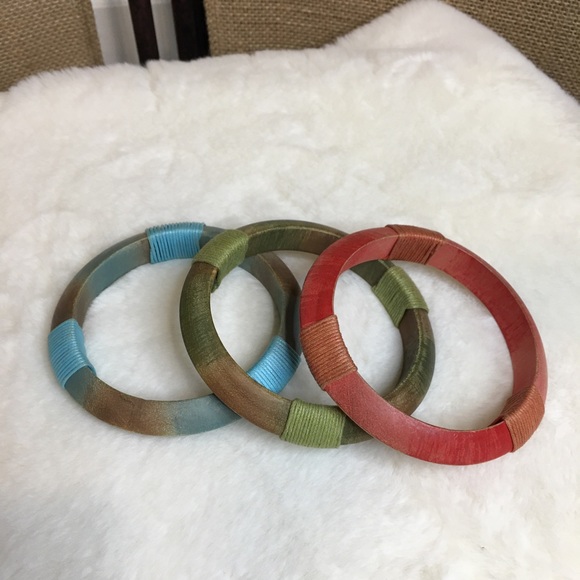 SET OF 3 - HANDMADE WOOD BANGLE BRACELETS FROM INDIA - Picture 4 of 5